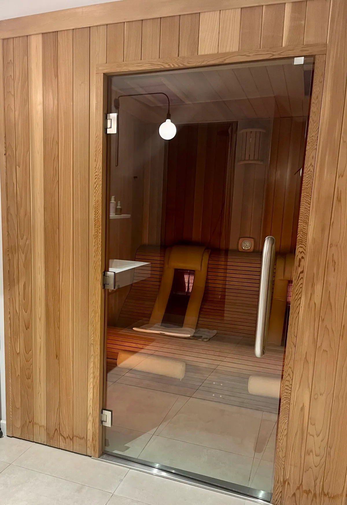 Infrared sauna in Paris, sauna and ice bath in London, image 3 of 3